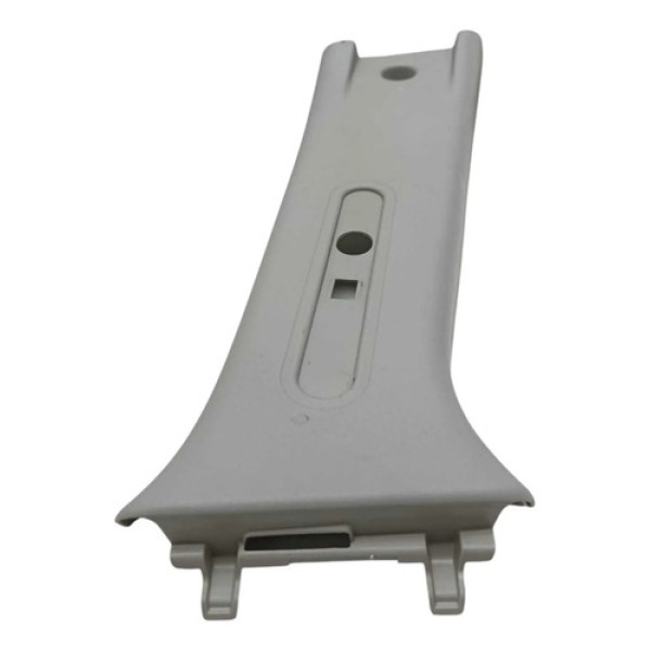 Acabamento Sup Direito Coluna Central Sandero 17 ~ Detalhe