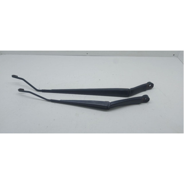 Par De Braço Limpador De Parabrisa Nissan 2020 Kicks