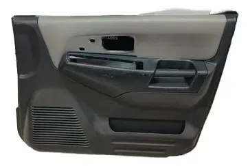 Forro De Porta Dianteira Direita Mitsubishi Pajero Tr4 2007 Prateado