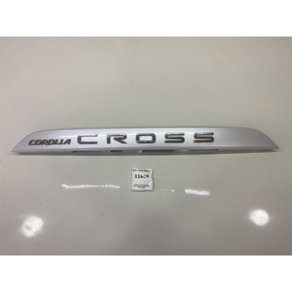 Moldura Tampa De Mala Toyota Corolla Cross 2023 768110a050 Branco
