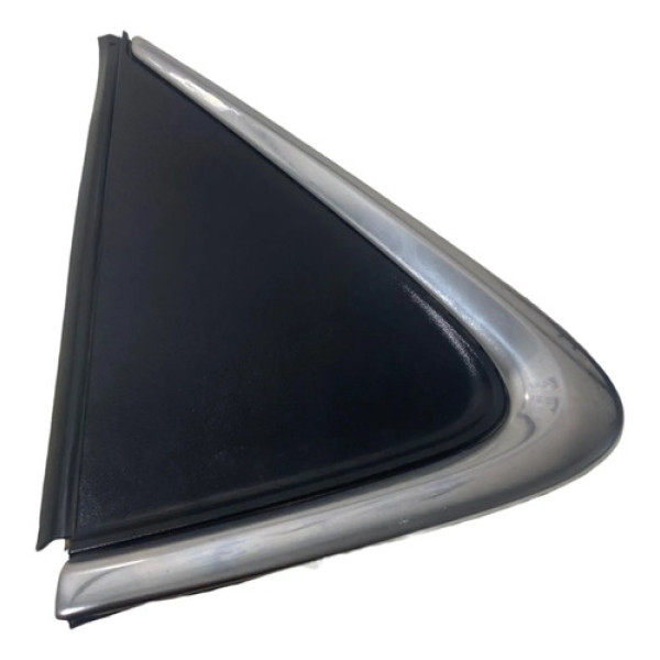 Moldura Externa Traseira Esquerda Onix Hatch 2025 26404264 Cromado