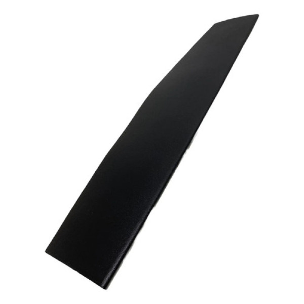Moldura Interna Tampa Traseira Gm Tracker 2018 2325335 Preto