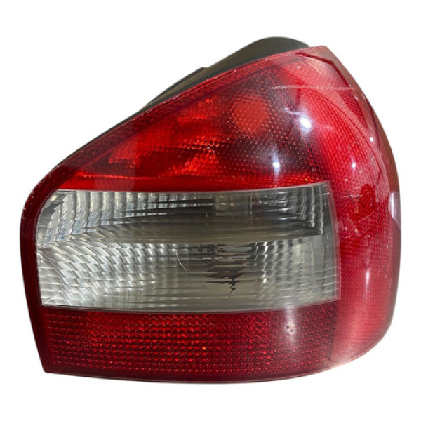 Lanterna Lado Direito Audi A3 2001/2006 8l0945096b C/detalhe Direito/passageiro Vermelha