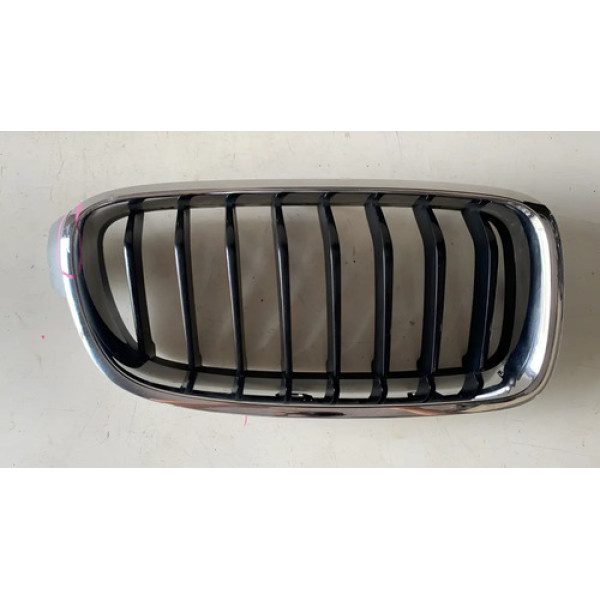 Grade Bmw 320i 328i 335i F30 Com Detalhe Lado Direito 15225 Preto/cromado Direito