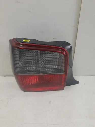 Lanterna Fiat Uno L.esquerdo 2004/2013 19660 Esquerdo Vermelho