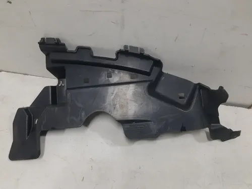 Guia Para-choque Traseiro Mercedes C180 L.e 14 Origin 22466