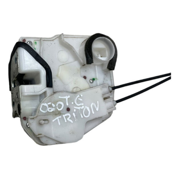 Fechadura Porta Traseira Esquerda  New Triton 2018/19 A 2022