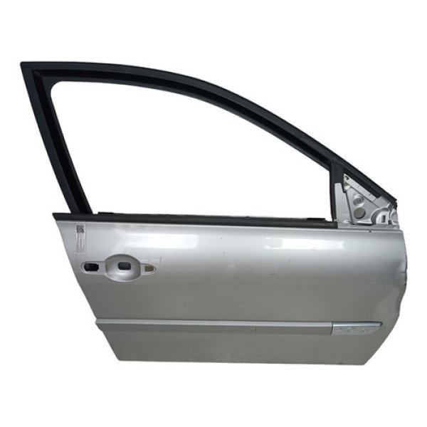 Porta Dianteira Direita Megane 2006 A 2013 C/detalhes Dianteira Direita Prata
