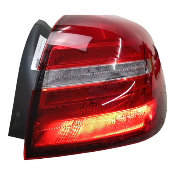 Lanterna T.d Mercedes Gla 200 250 45 18/20 Led Com Detalhes Direito Vermelho