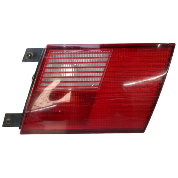 Lanterna Traseira Direita Santana 1998 A 2006 Mala Vermelho
