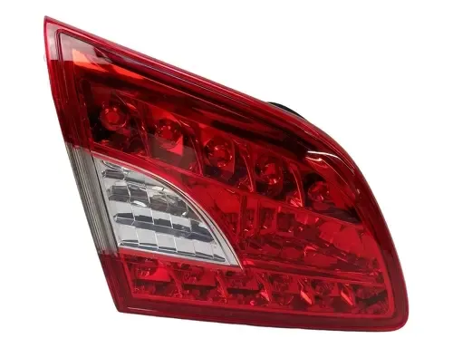 Lanterna Traseira Esquerda Sentra 2017 A 2020 (mala) Vermelho