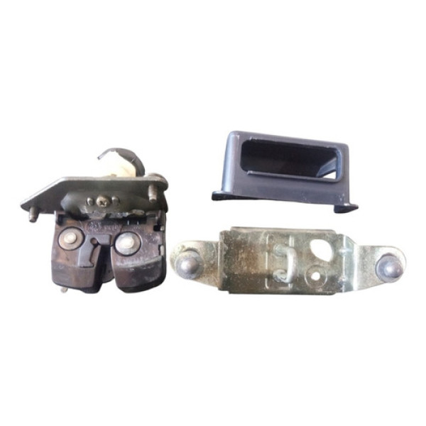 Fechadura Batente Moldura Tampa Porta Malas Fiat Palio 2004
