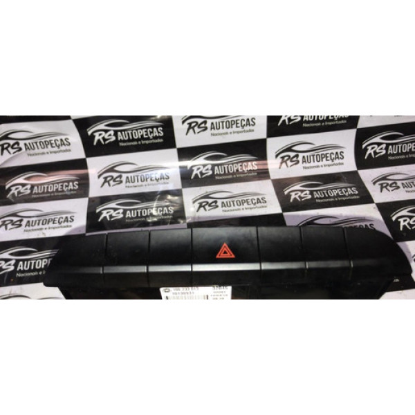 Botão Alerta Fiat Mobi Cx124 Preto