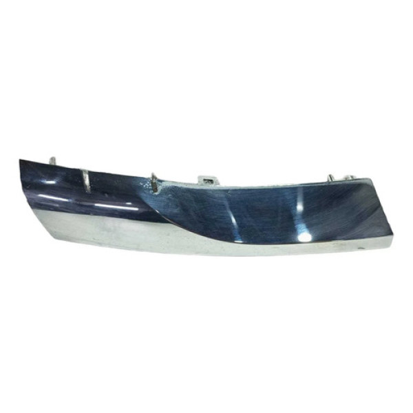 Aplique Cromado Superior Direita Grade Toyota Sw4 2020.