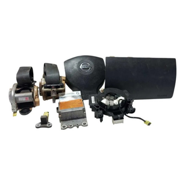 Painel Tabelier Nissan Livina 1.6 16v 2013. Preto