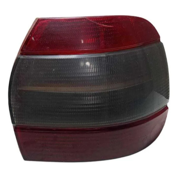 Lanterna Traseira Direita Fiat Siena 1999. Direito/passageiro Vermelho