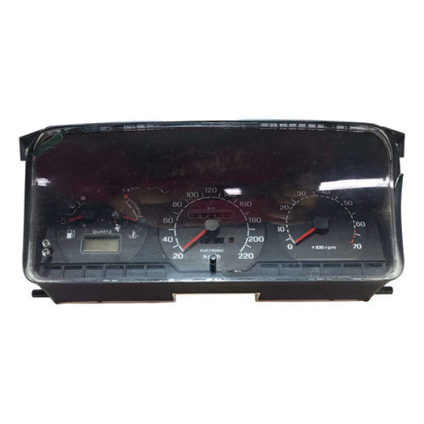 Painel De Instrumentos Ford Versales Possui Detalhe. Preto