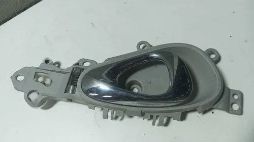 Maçaneta Interna Traseira Direita  Chrysler Pt Cruiser 2009 Prata Traseira