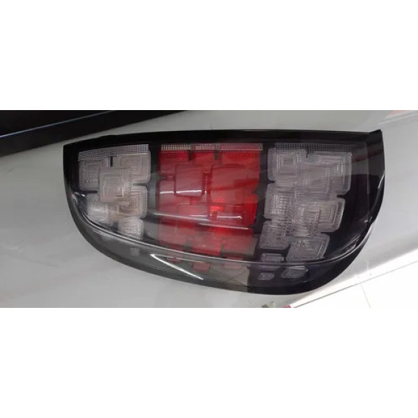 Lanterna Esquerda Fiat Uno Vivace 2015 A 2020 Original  Esquerdo/motorista Branco