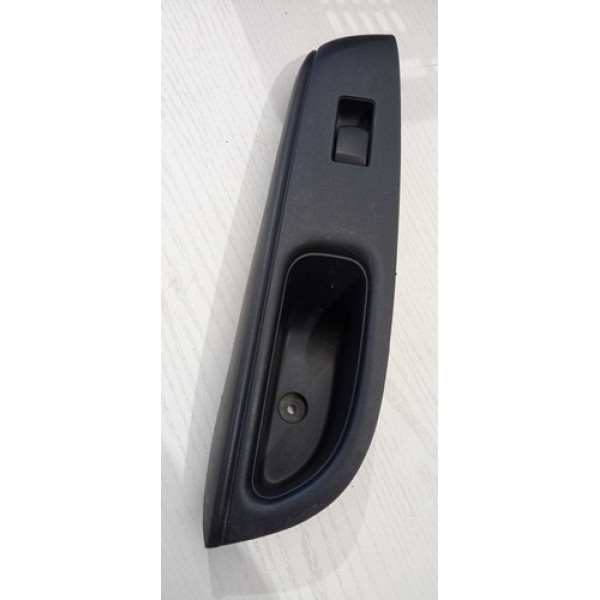 Moldura Botão Do Vidro Tras Dir Nissan Versa 2012 Original