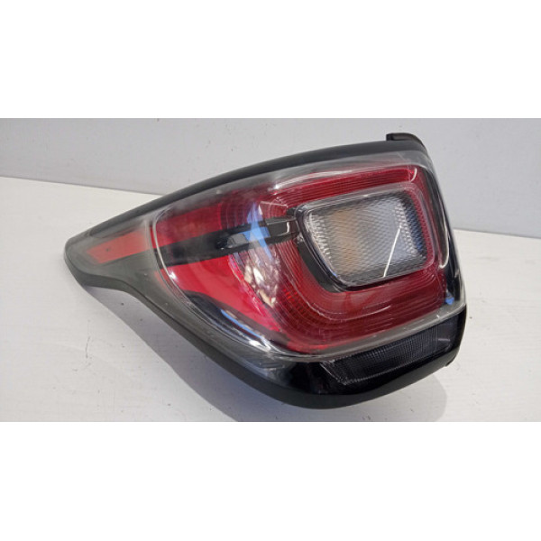 Lanterna Lado Esquerdo Fiat Strada 2021 Original Esquerdo Vermelho