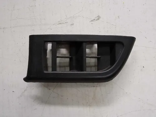 Moldura Botão Vidro Dianteiro Esquerdo Chevrolet Onix 2013