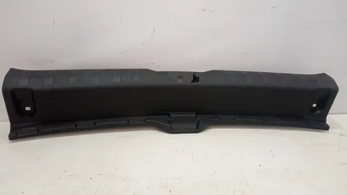 Acabamento Soleira Porta Mala Nissan Kicks 17/ 20 849925rb0a Preto