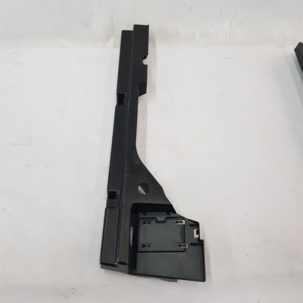 Moldura Interior Porta Malas Lado Dir Gla 200 1.6 2019 Bc440