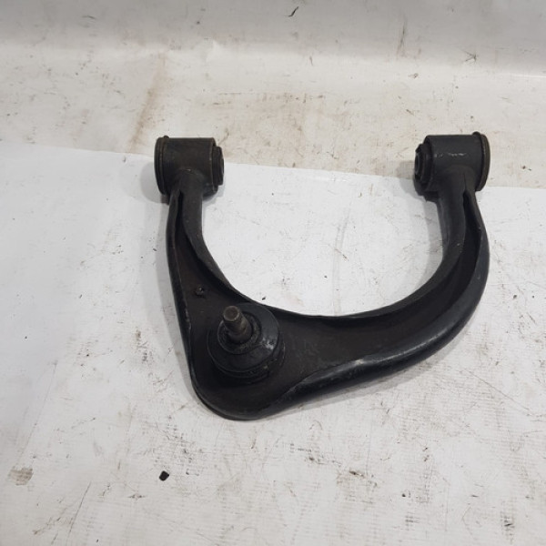 Balança Bandeja Superior Diant Esq Hilux 2005 A 2014 St84