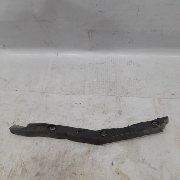 Guia Parachoque Traseiro Direito  C4 Picasso 2008 A 12  I195