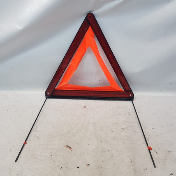 Triangulo Segurança Bmw 120i 2.0 2014   A18