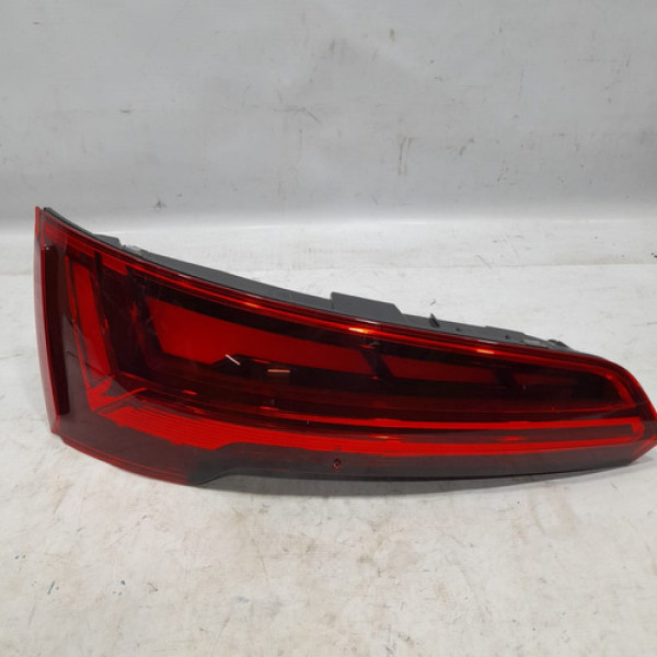 Lanterna Esquerda Audi Q5 21 22 2023 Fg457
