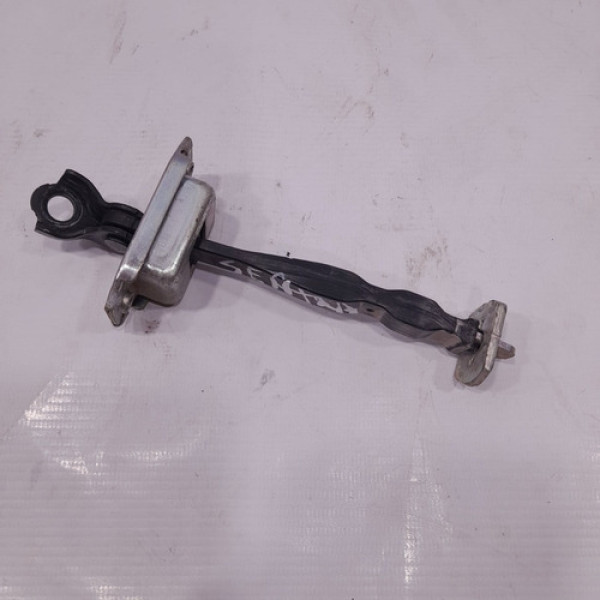 Limitador Porta Traseira Esquerda Sentra 2014 A 2018  Pq86