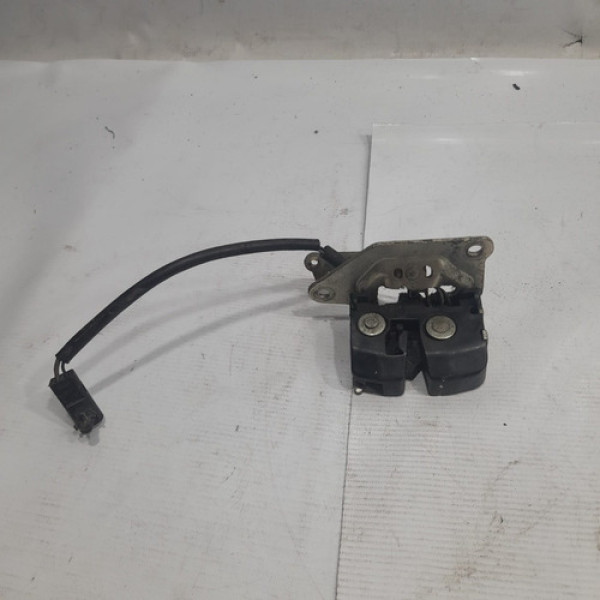 Fechadura Da Tampa Traseira Fiat Punto 2012  Ab831