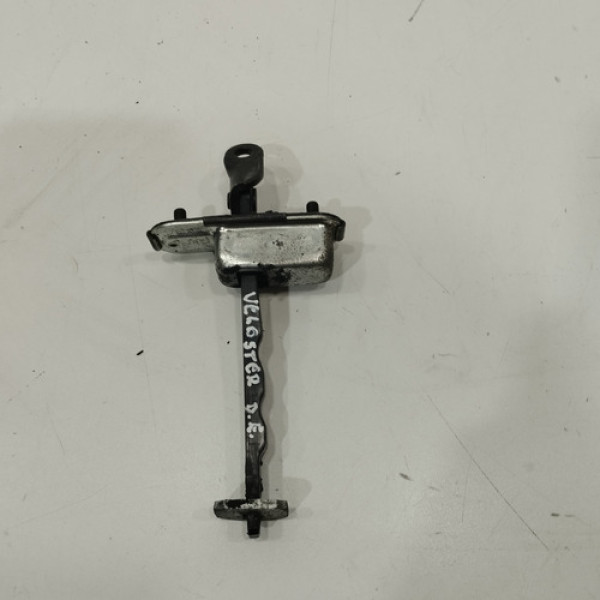 Limitador Porta Dianteira Esquerda  Veloster 11 15 Pq402