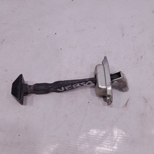 Limitador De Porta Traseira Esquerda Nissan Versa 2017 Pq174