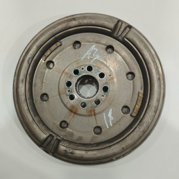Volante Bimassa 8 Furos Audi A3 2.0 2011 12 13 14 2015 R24. 