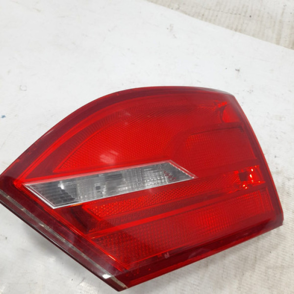 Lanterna Direita Tampa Jetta 2011 2015 Fg442