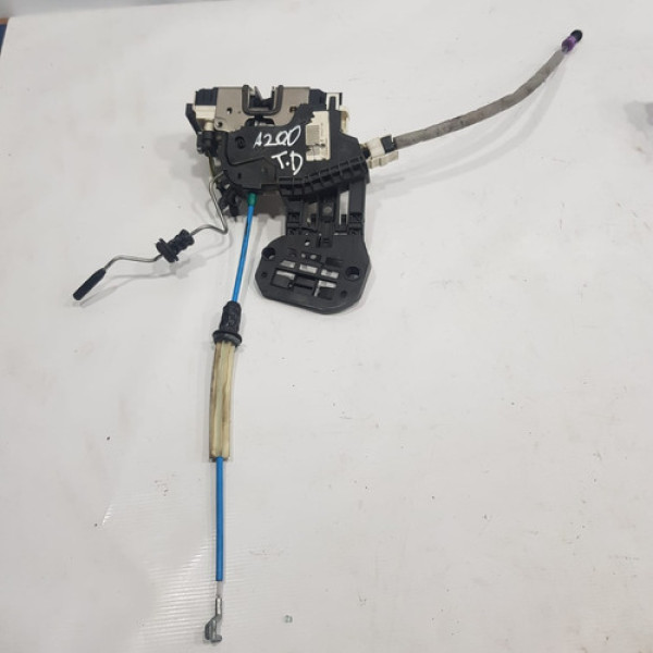 Fechadura Traseira Direita Mercedes A200 2013 A 2014 C368