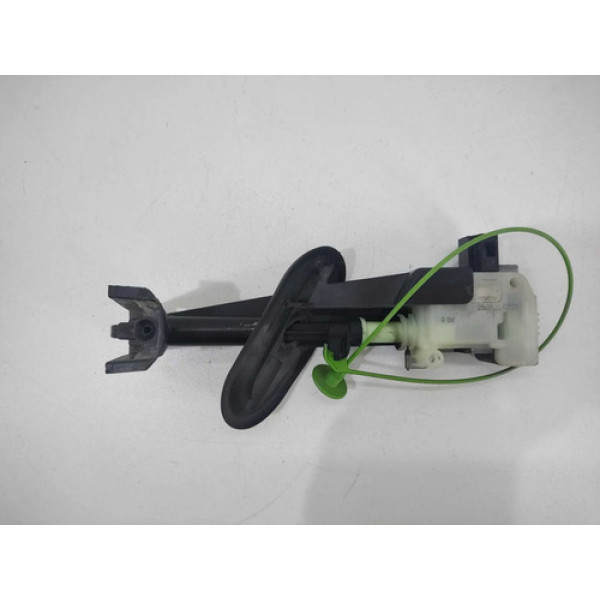 Trava Portinhola Tanque Volvo V60 2014