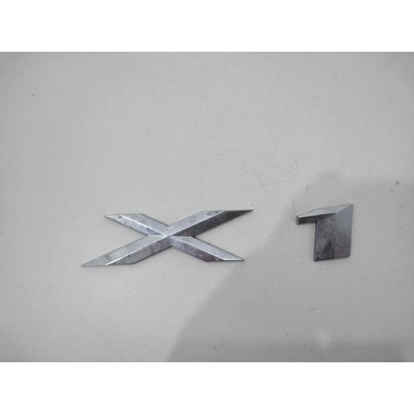 Emblema Tampa Traseira Bmw X1 2014 2015 Prateado