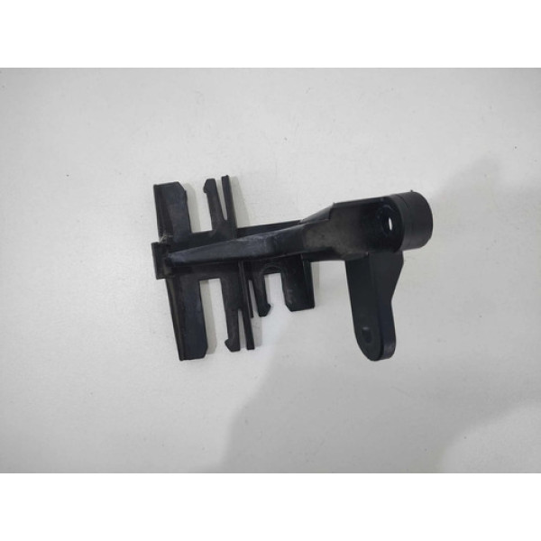 Suporte Chicote Coletor Audi A4 2010