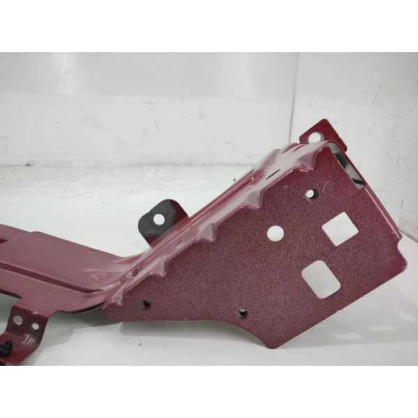 Suporte Farol Volvo C40 2022 Eletrico Dianteira Esquerda