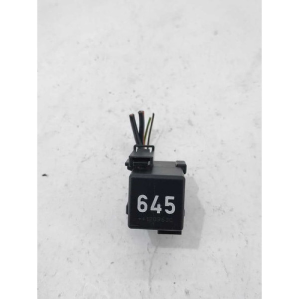 Conector Auxiliar 645 Audi A4 2010