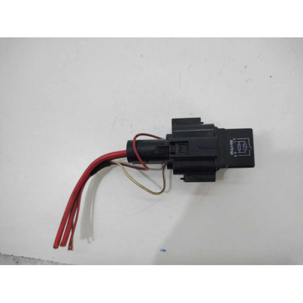 Conector Auxiliar Fusivel Preto Bmw 116i 2014