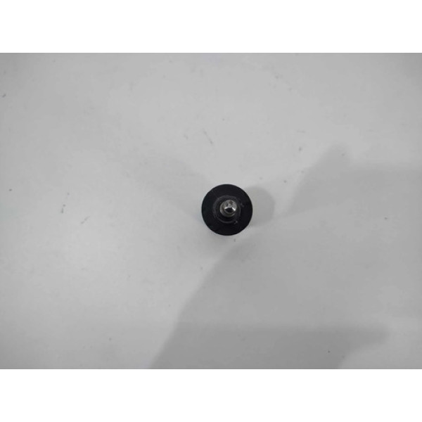 Parafuso Fixaçao Lanterna Audi A4 2014 2015 2016