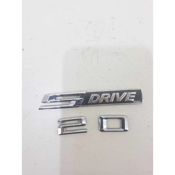 Emblema Porta 20s Drive Bmw X1 2015 Dianteira Esquerda Prateado