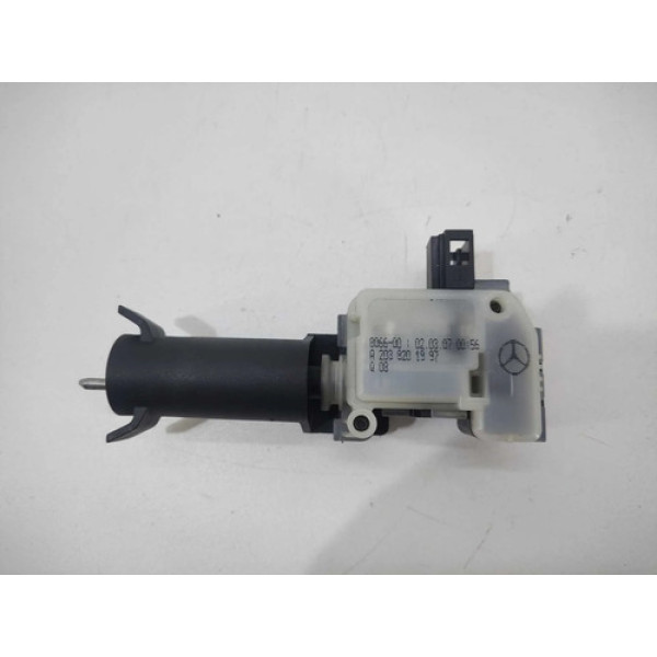 Trava Portinhola Tampa Tanque Combustivel Mercedes B200 2008
