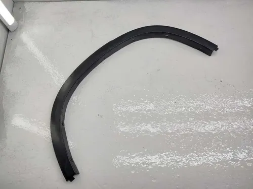 Moldura Guia Paralama Traseira Esquerda  Bmw X1 2015 C7 