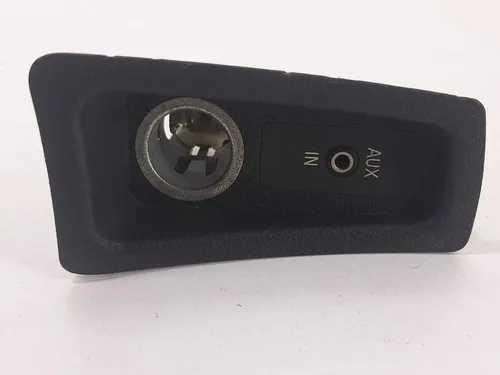 Entrada Auxiliar Tomada Isqueiro Bmw 320i 2007 Preto